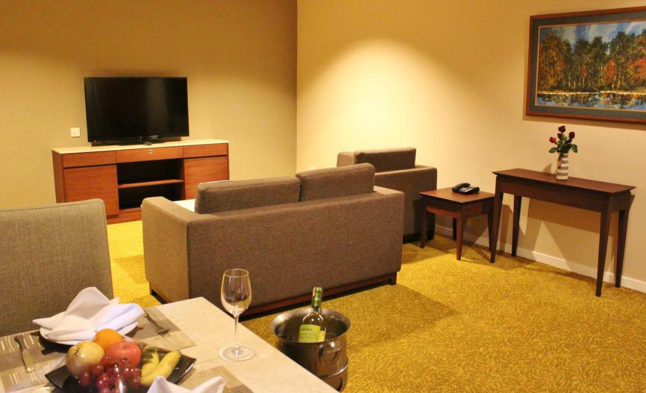 Summit Parkview Yangon Ξενοδοχείο Εξωτερικό φωτογραφία